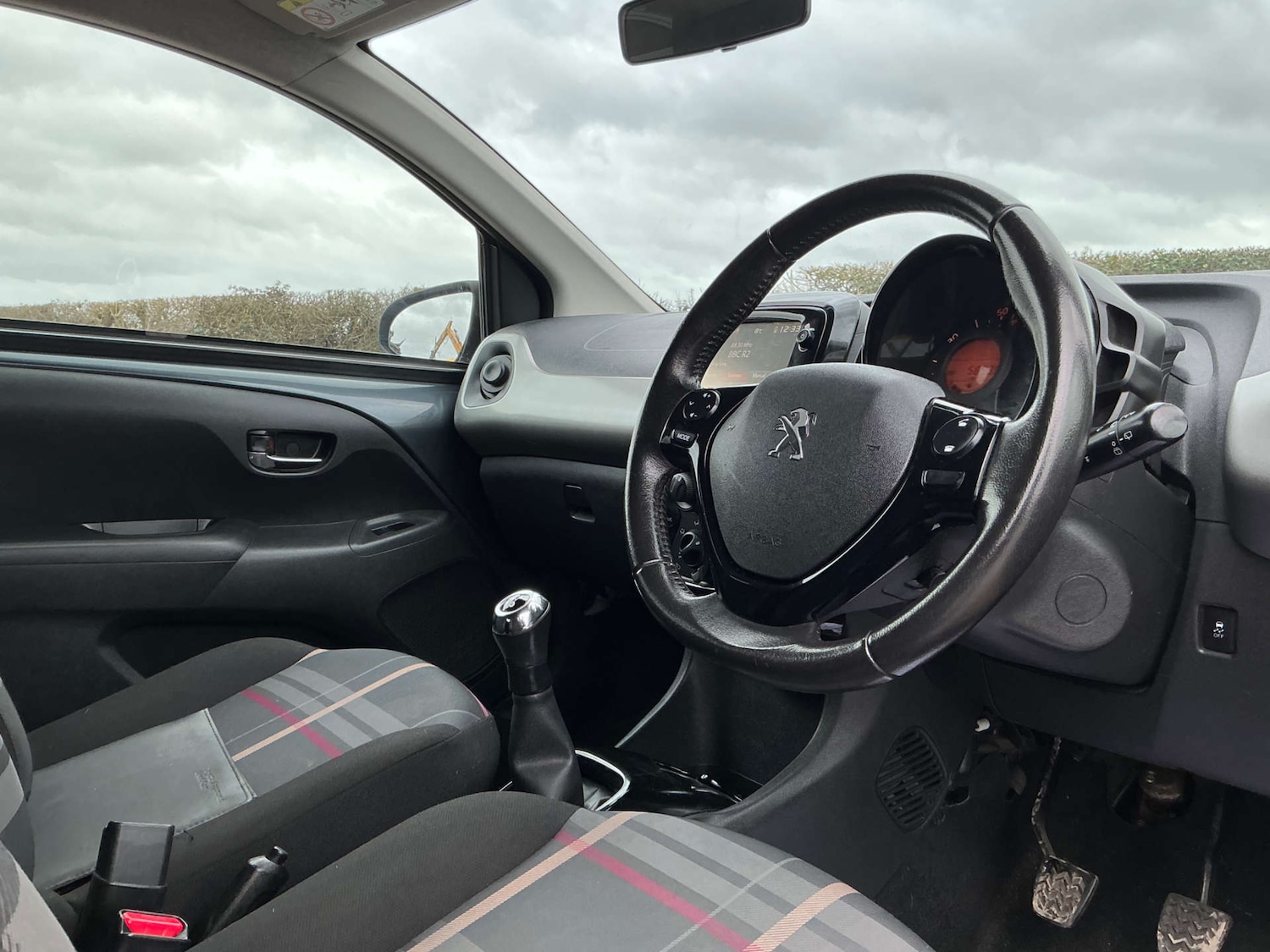 Used Peugeot 108 2015 for sale - 77349808: Photo 29