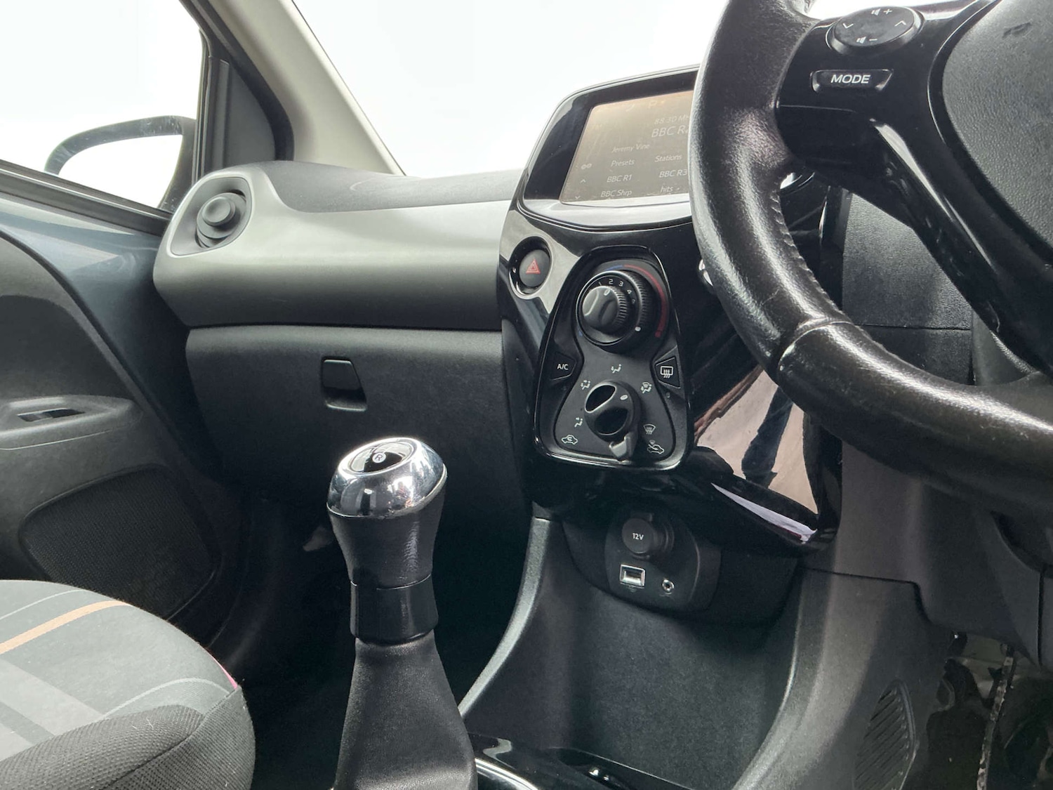 Used Peugeot 108 2015 for sale - 77349808: Photo 6