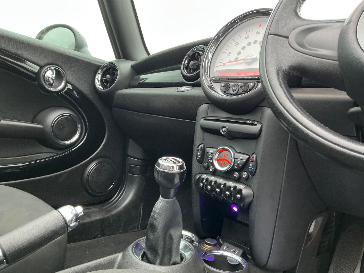 Used MINI Convertible 2013 for sale - 76513395: Photo 35