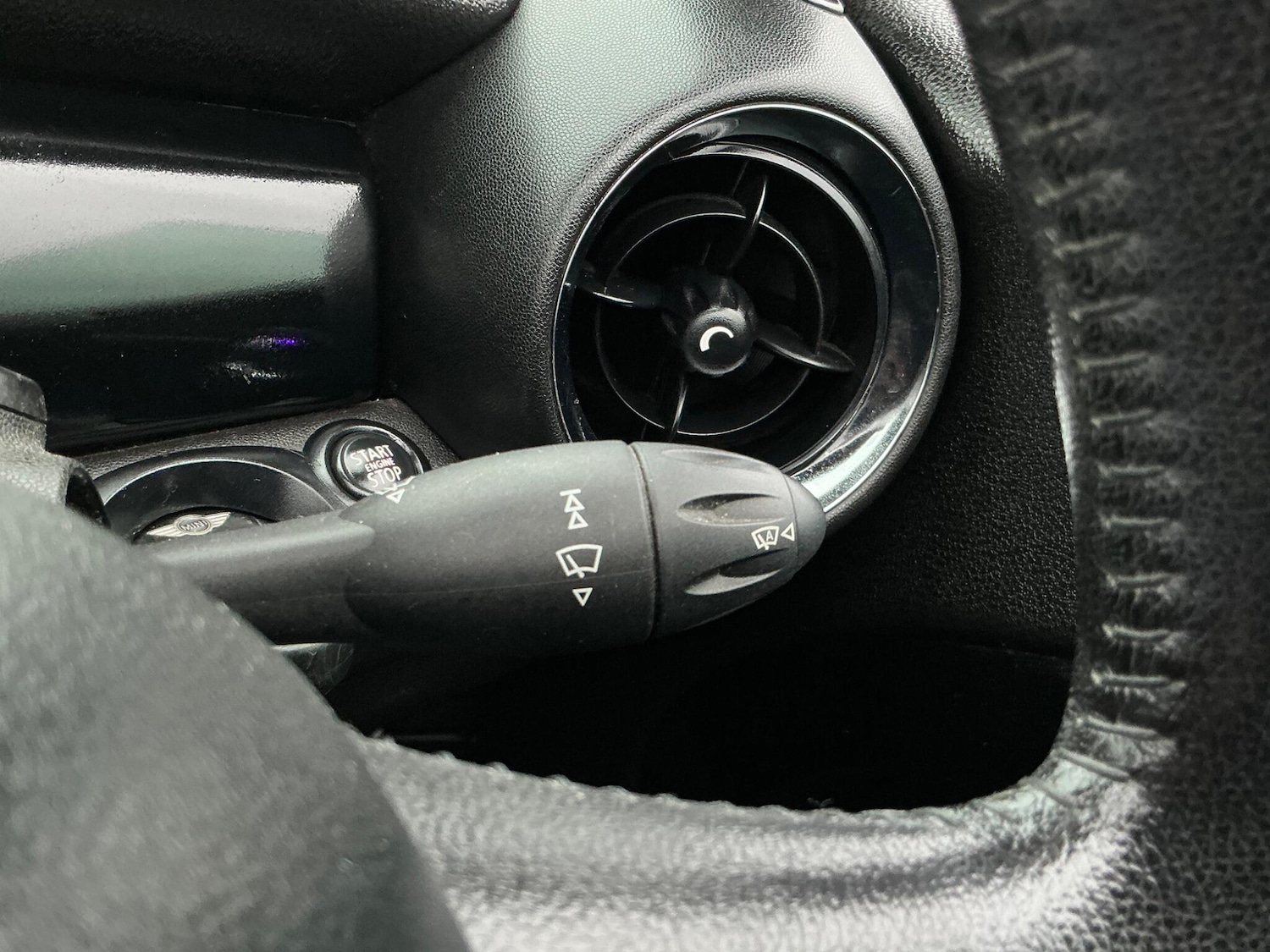 Used MINI Convertible 2013 for sale - 76513395: Photo 39