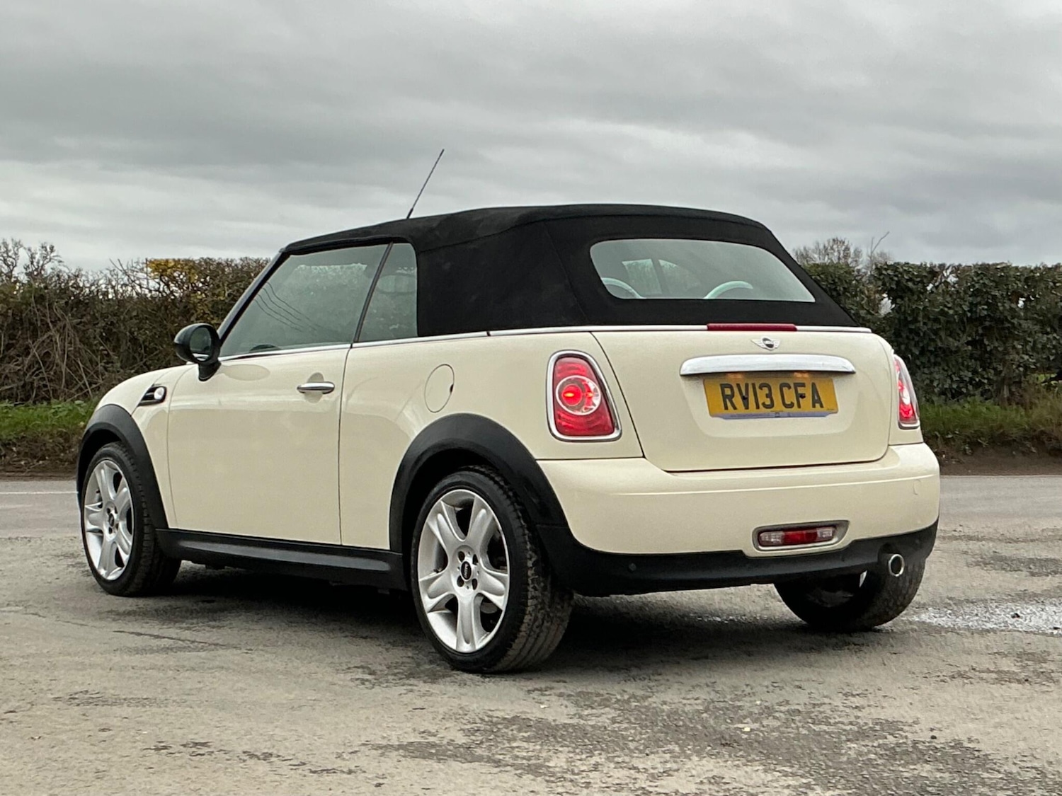 Used MINI Convertible 2013 for sale - 76513395: Photo 4