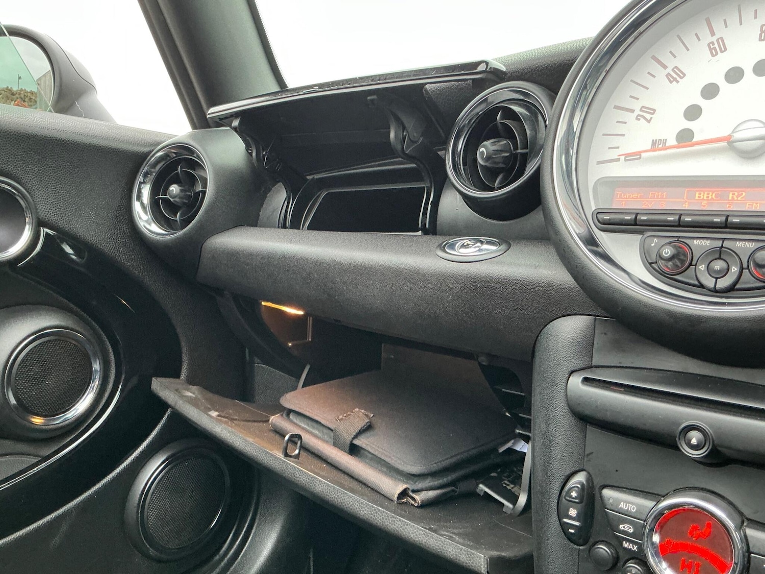 Used MINI Convertible 2013 for sale - 76513395: Photo 41