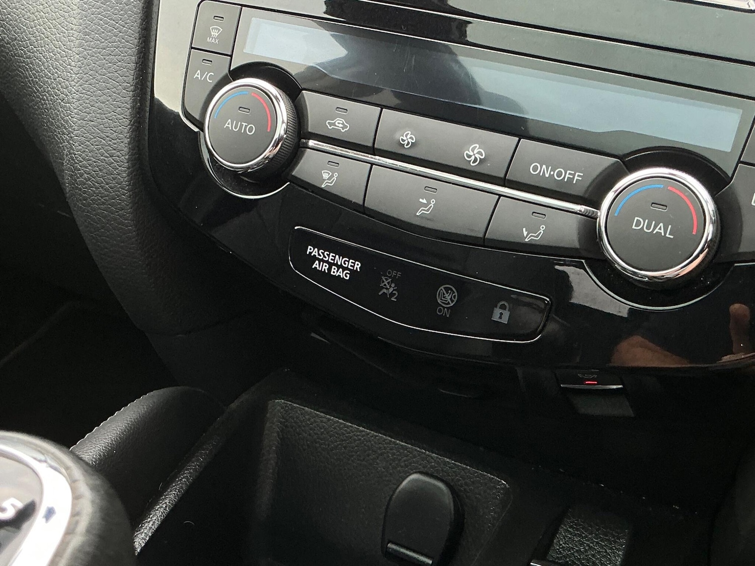 Used Nissan Qashqai 2018 for sale - 76200982: Photo 45