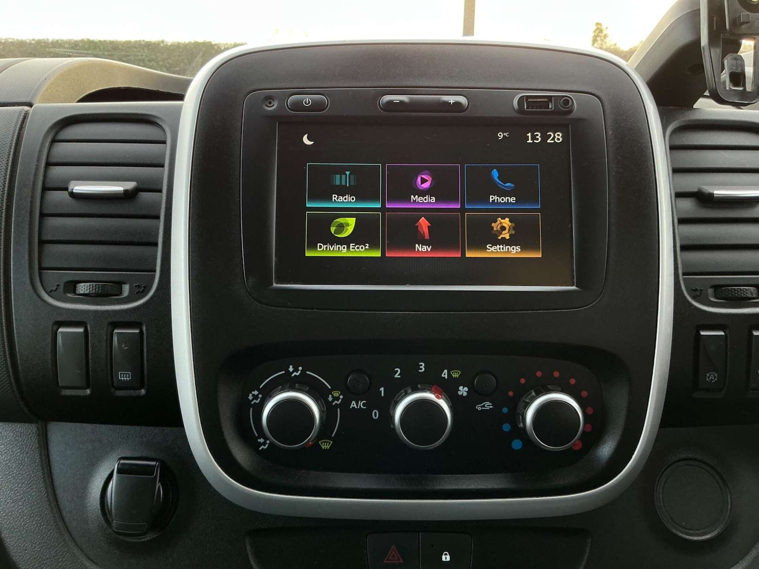 Used Renault Trafic 2021 for sale - 76858835: Photo 45