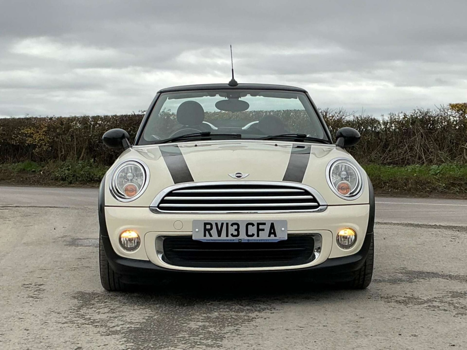 Used MINI Convertible 2013 for sale - 76858849: Photo 10
