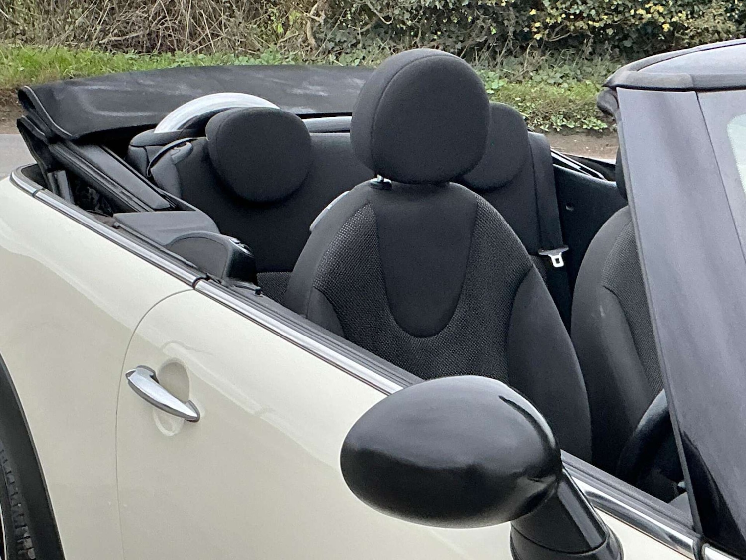 Used MINI Convertible 2013 for sale - 76858849: Photo 11