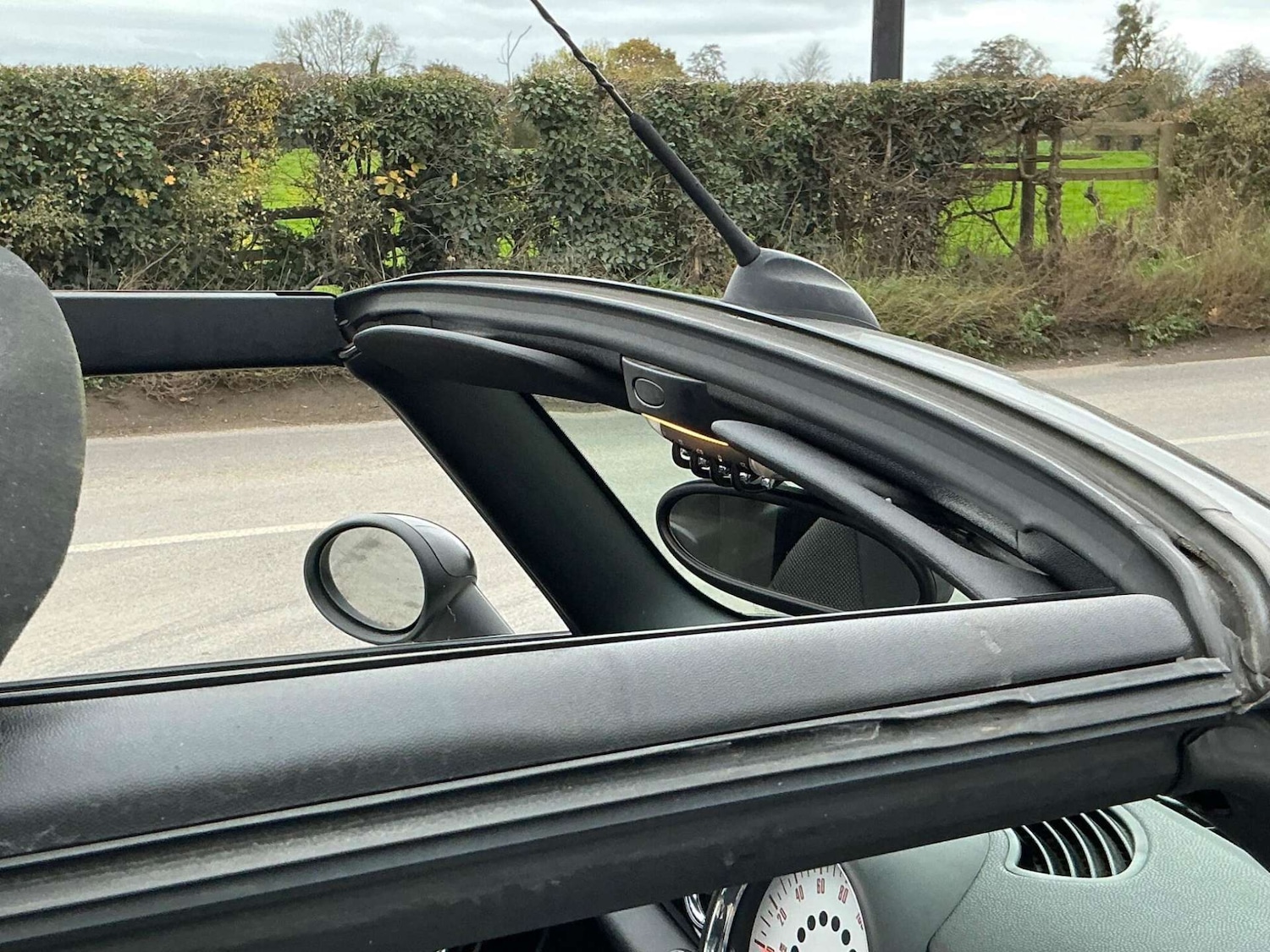 Used MINI Convertible 2013 for sale - 76858849: Photo 23