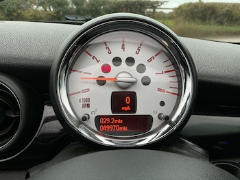 Used MINI Convertible 2013 for sale - 76858849: Photo