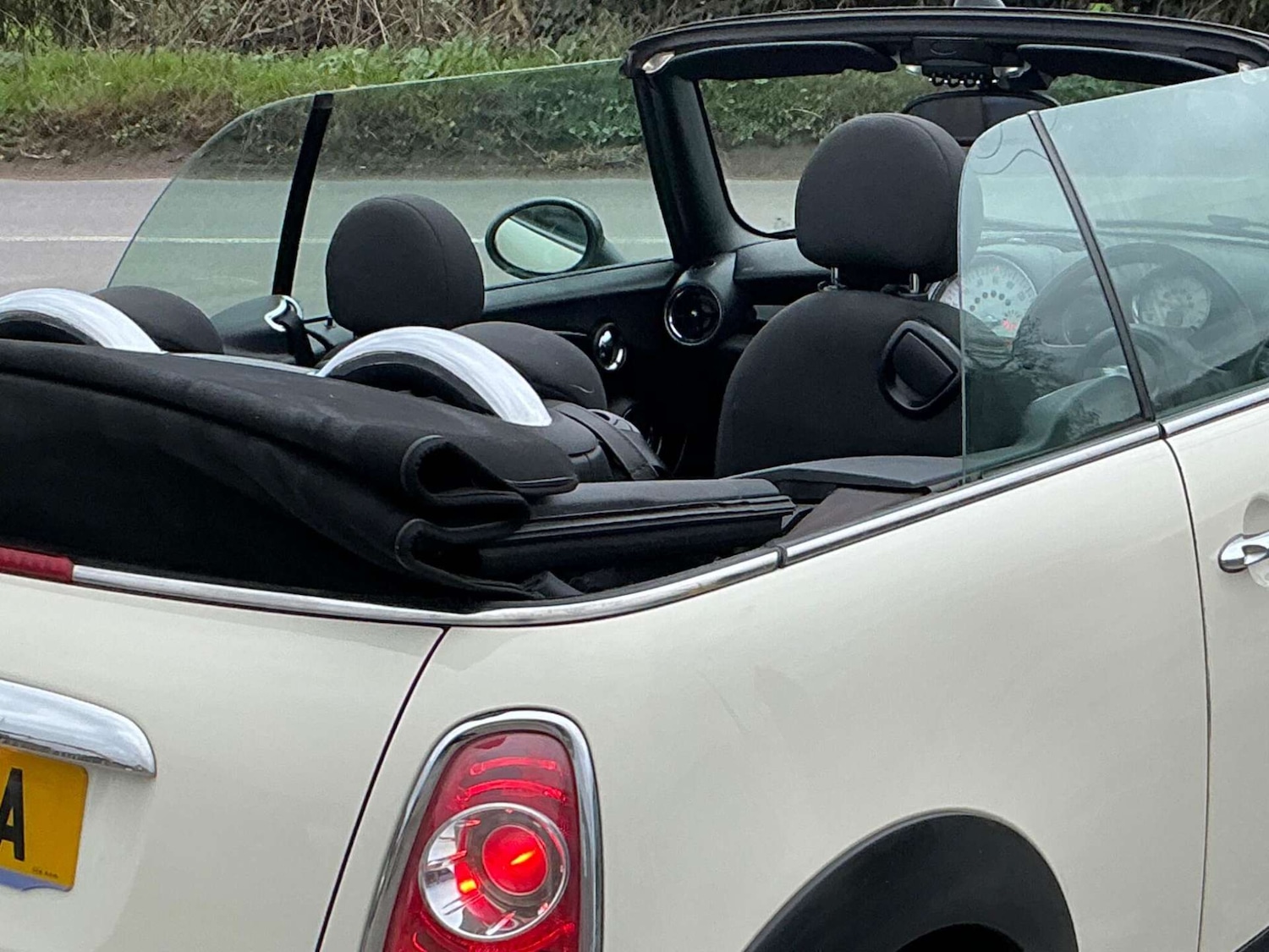 Used MINI Convertible 2013 for sale - 76858849: Photo 31