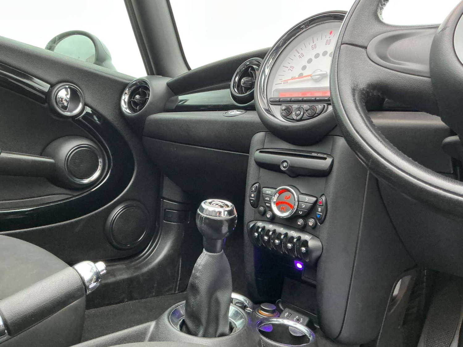 Used MINI Convertible 2013 for sale - 76858849: Photo 35