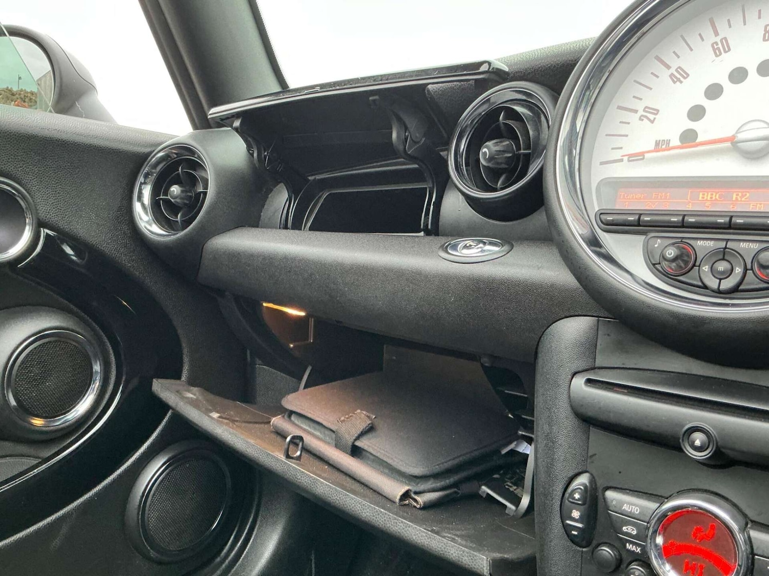 Used MINI Convertible 2013 for sale - 76858849: Photo 41