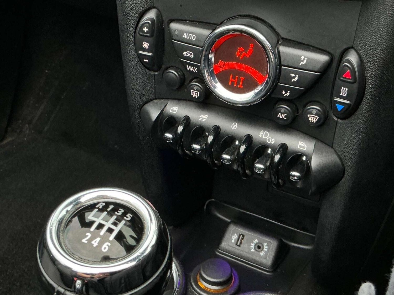 Used MINI Convertible 2013 for sale - 76858849: Photo 48