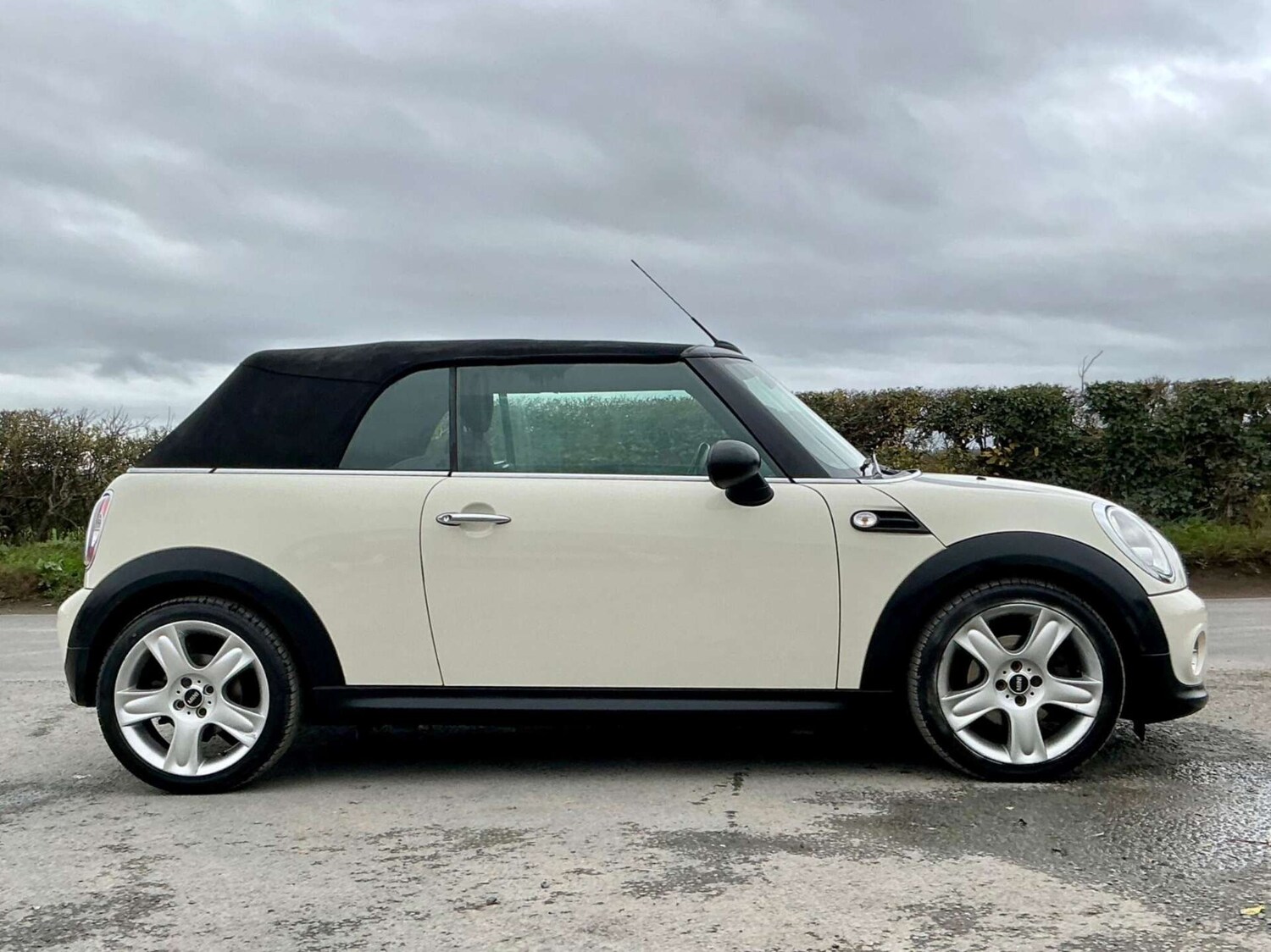 Used MINI Convertible 2013 for sale - 76858849: Photo 51