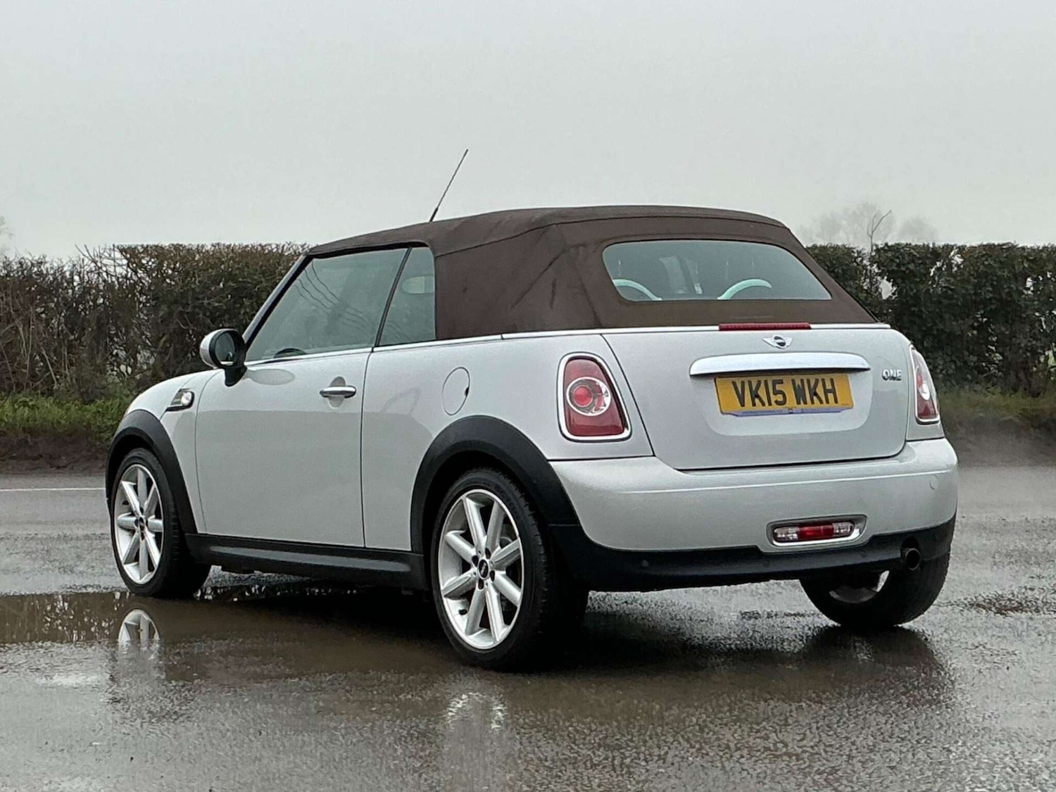 Used MINI Convertible 2015 for sale - 76858837: Photo 4
