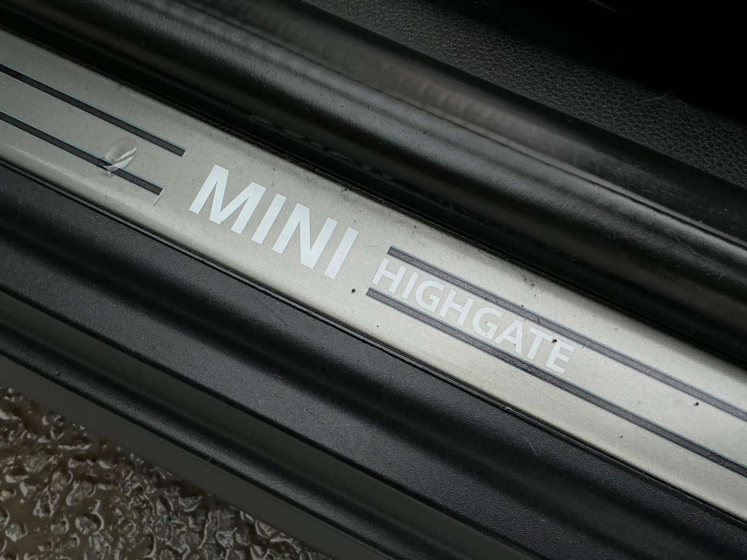 Used MINI Convertible 2015 for sale - 76858837: Photo 40