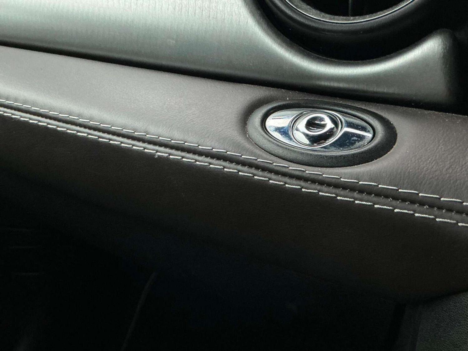 Used MINI Convertible 2015 for sale - 76858837: Photo 49