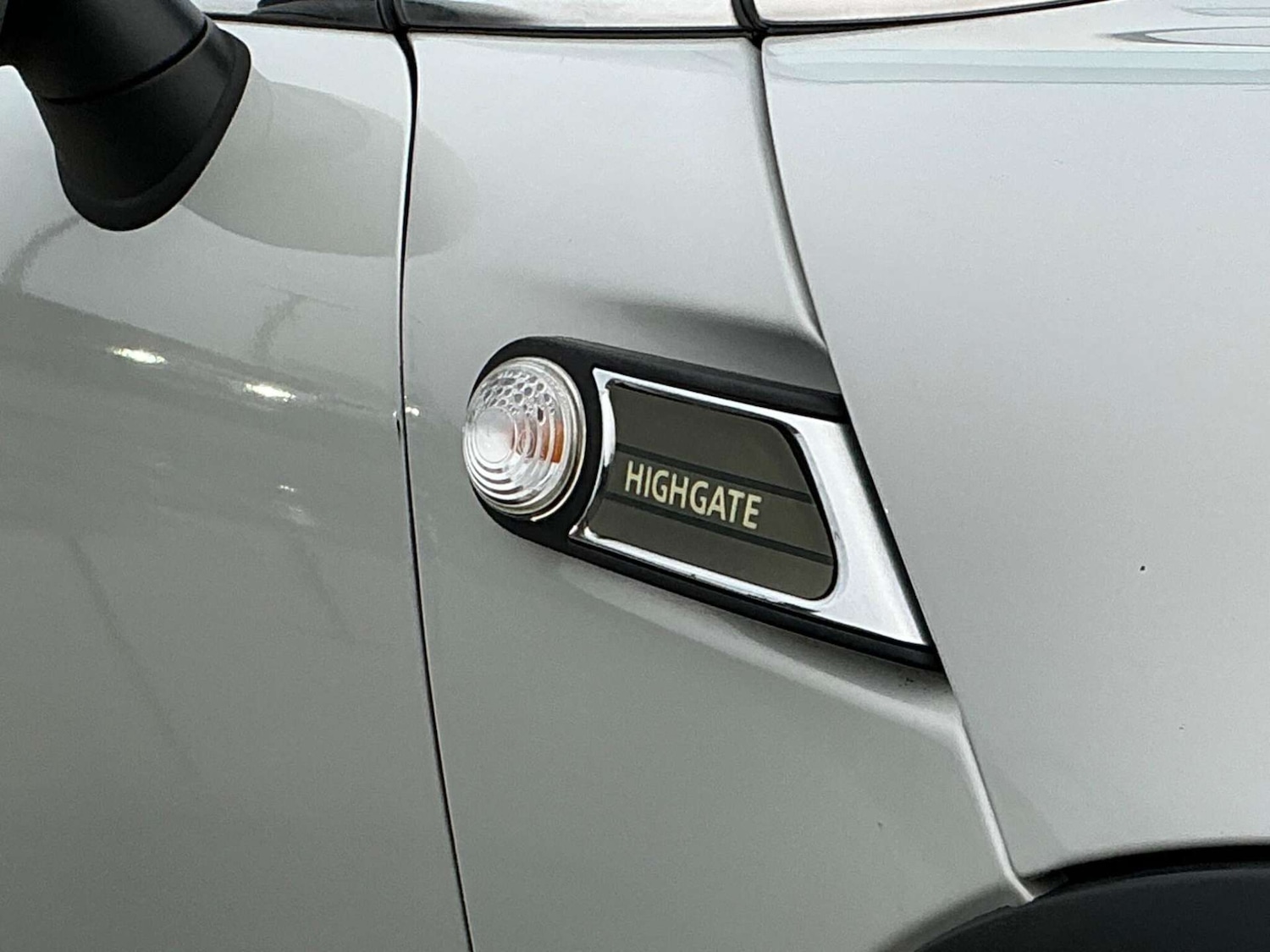 Used MINI Convertible 2015 for sale - 76858837: Photo 9