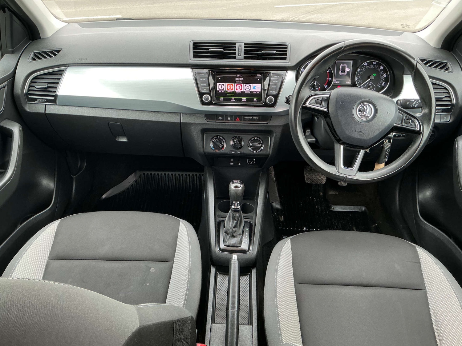 Used Skoda Fabia 2015 for sale - 77758652: Photo 5