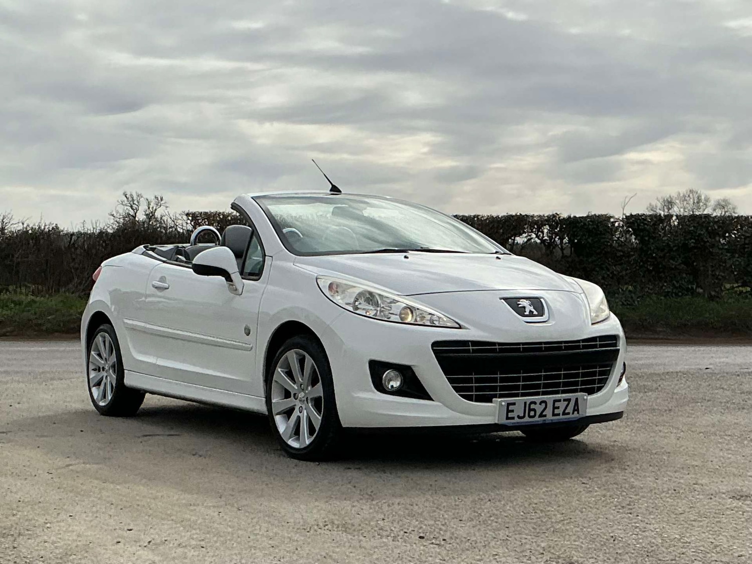 Used Peugeot 207 2012 for sale - 77988200: Photo 10