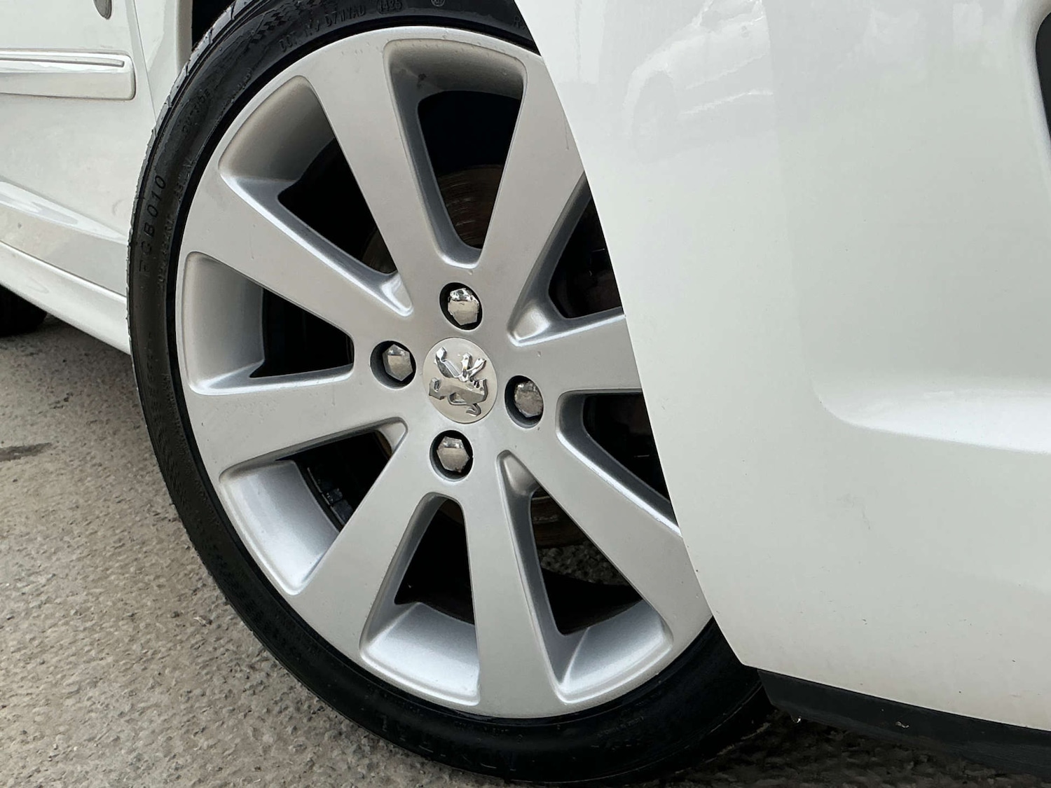 Used Peugeot 207 2012 for sale - 77988200: Photo 2