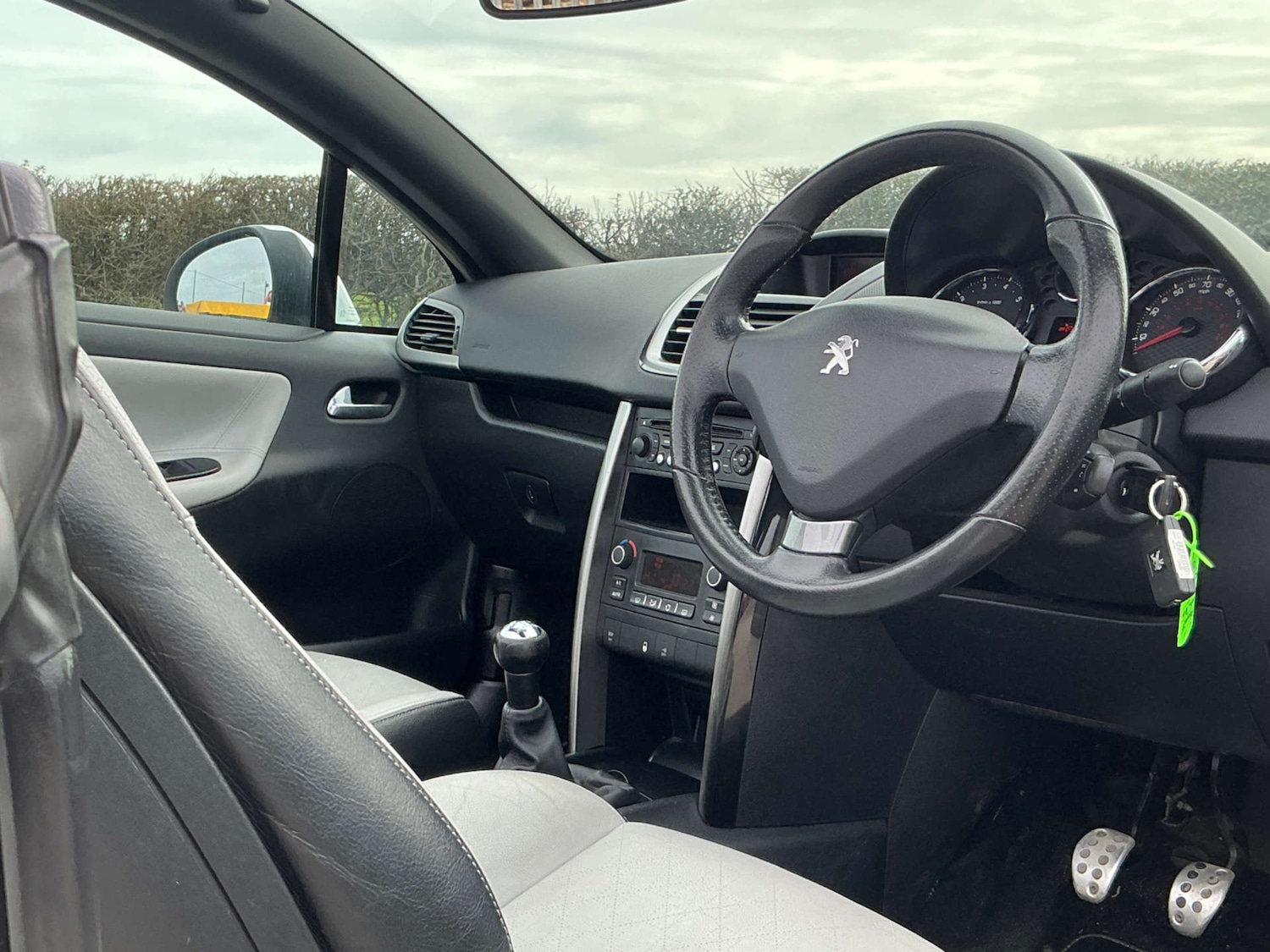 Used Peugeot 207 2012 for sale - 77988200: Photo 24