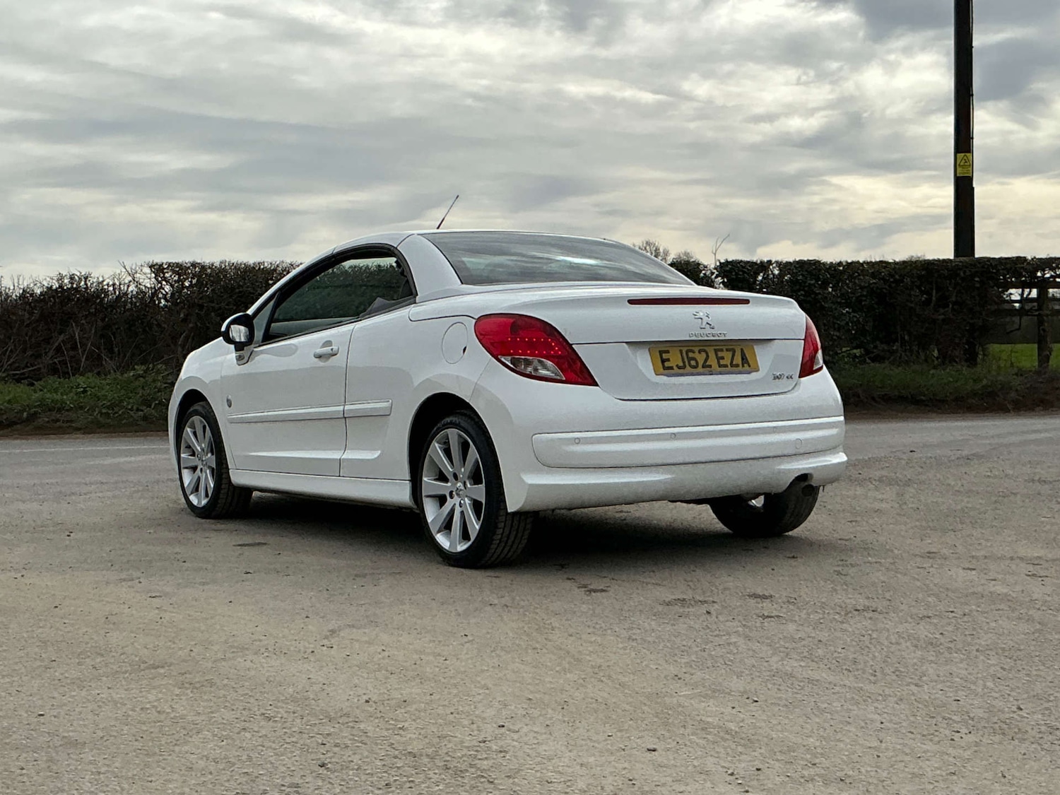 Used Peugeot 207 2012 for sale - 77988200: Photo 3