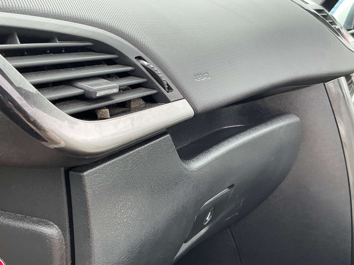 Used Peugeot 207 2012 for sale - 77988200: Photo 38