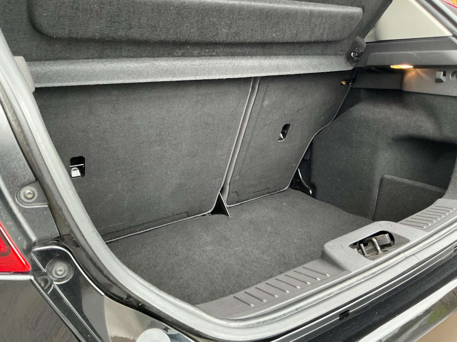 Used Ford Fiesta 2015 for sale - 76858842: Photo 10