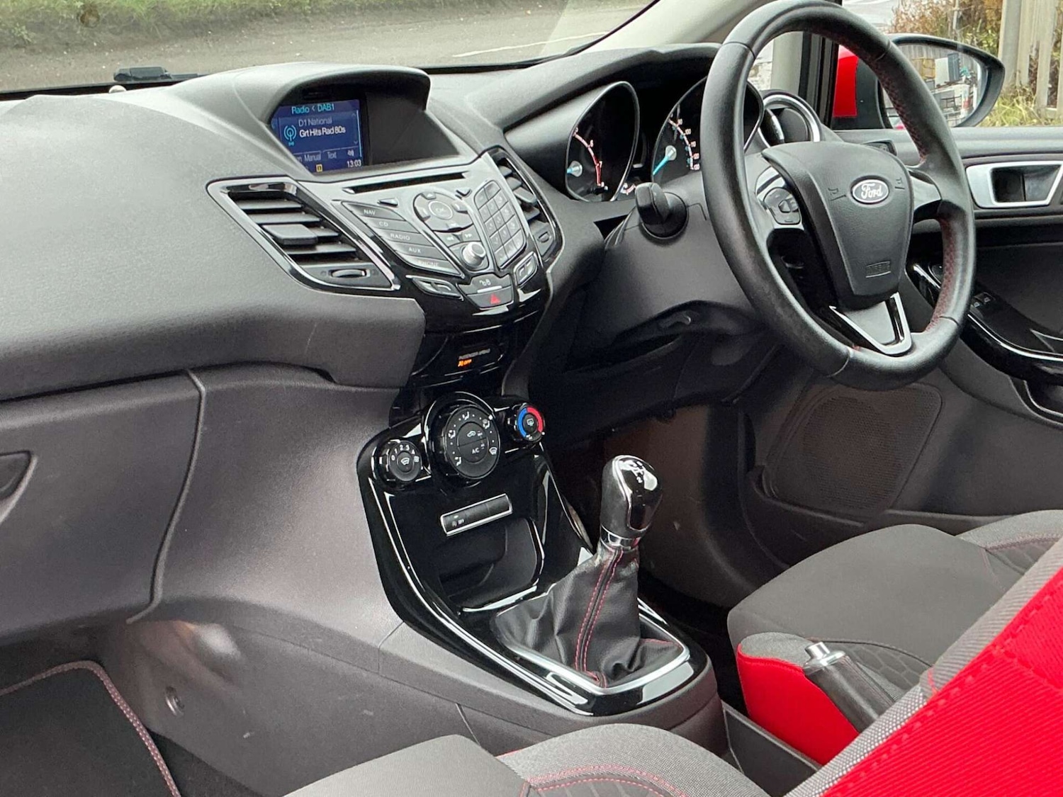 Used Ford Fiesta 2015 for sale - 76858842: Photo 37