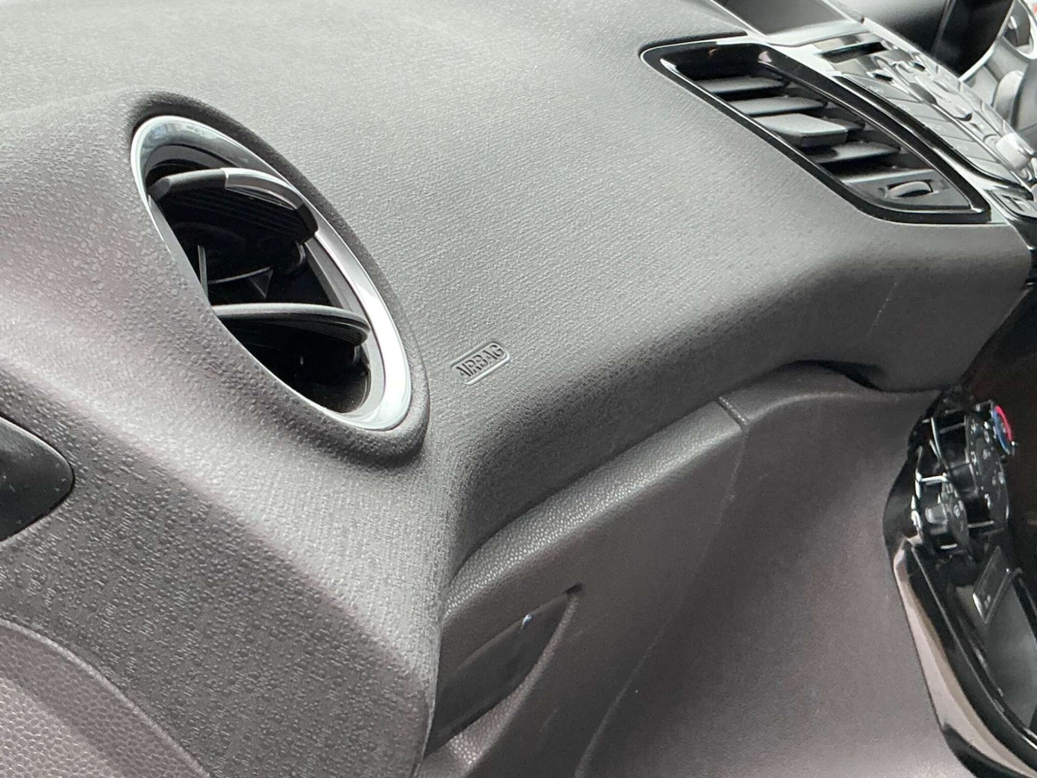 Used Ford Fiesta 2015 for sale - 76858842: Photo 38