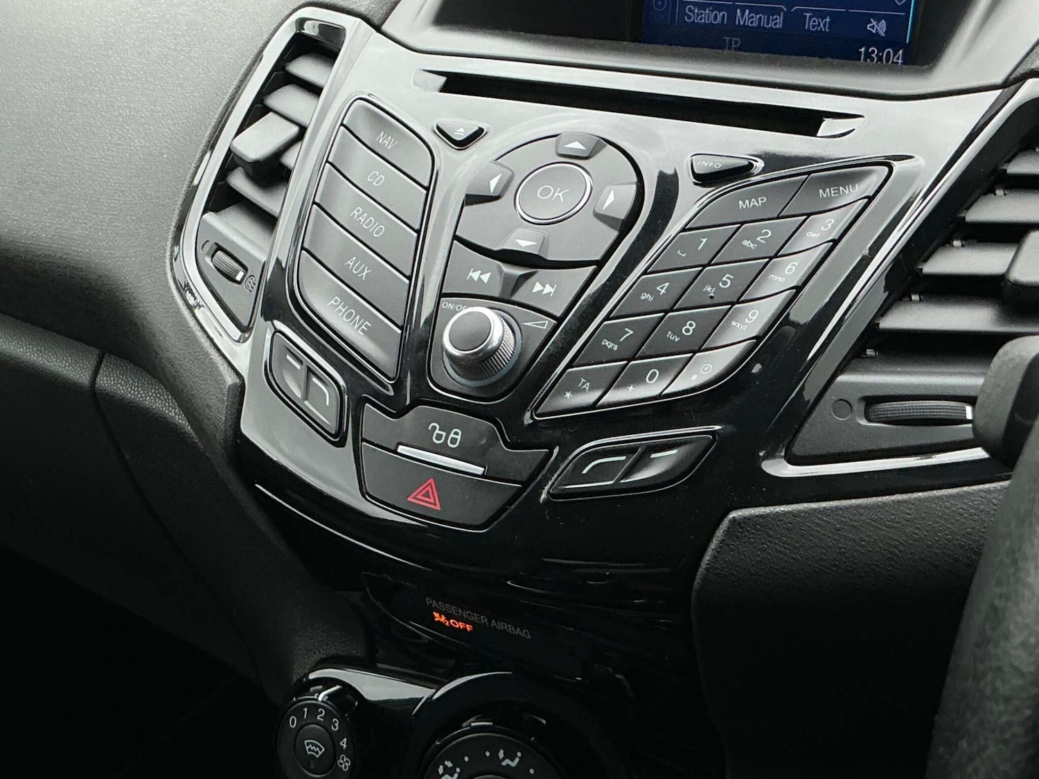 Used Ford Fiesta 2015 for sale - 76858842: Photo 41