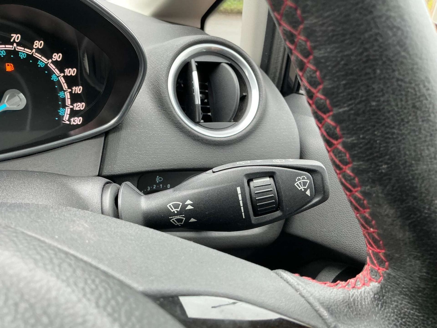 Used Ford Fiesta 2015 for sale - 76858842: Photo 43