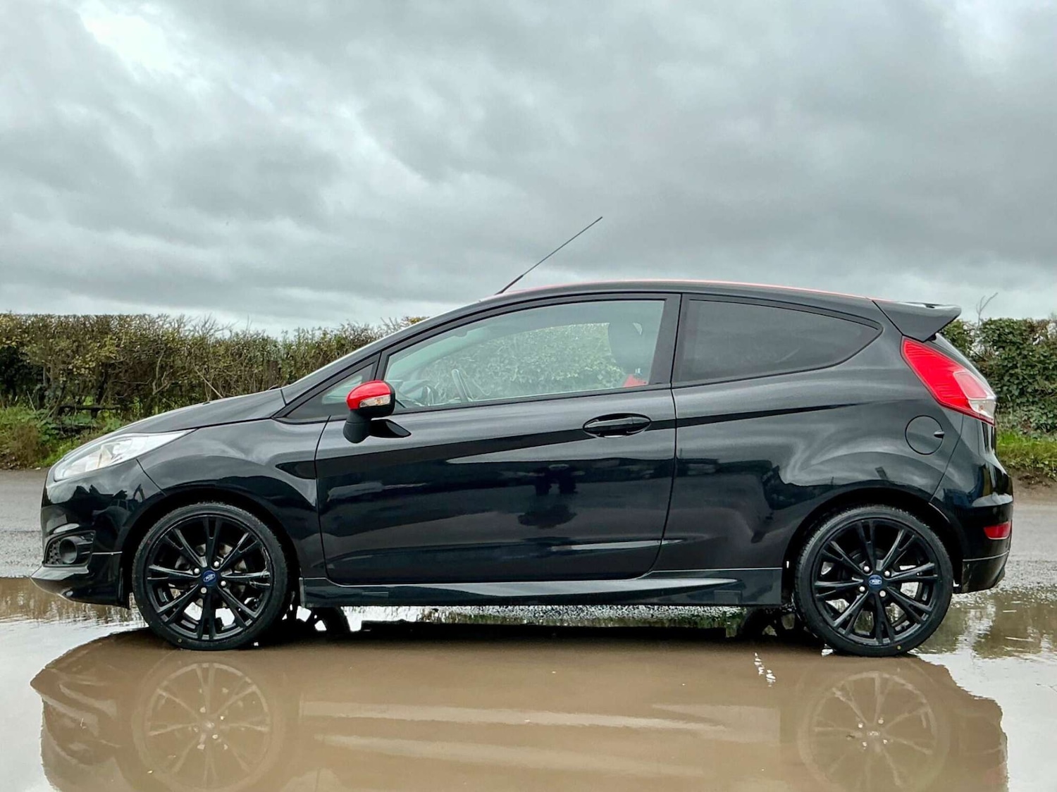 Used Ford Fiesta 2015 for sale - 76858842: Photo 6