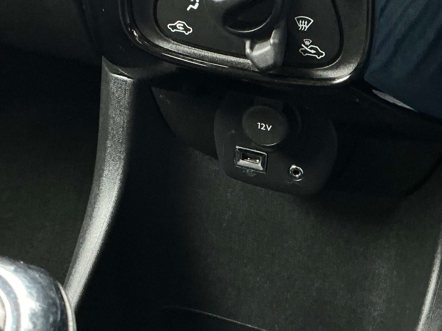 Used Peugeot 108 2015 for sale - 77571305: Photo 41