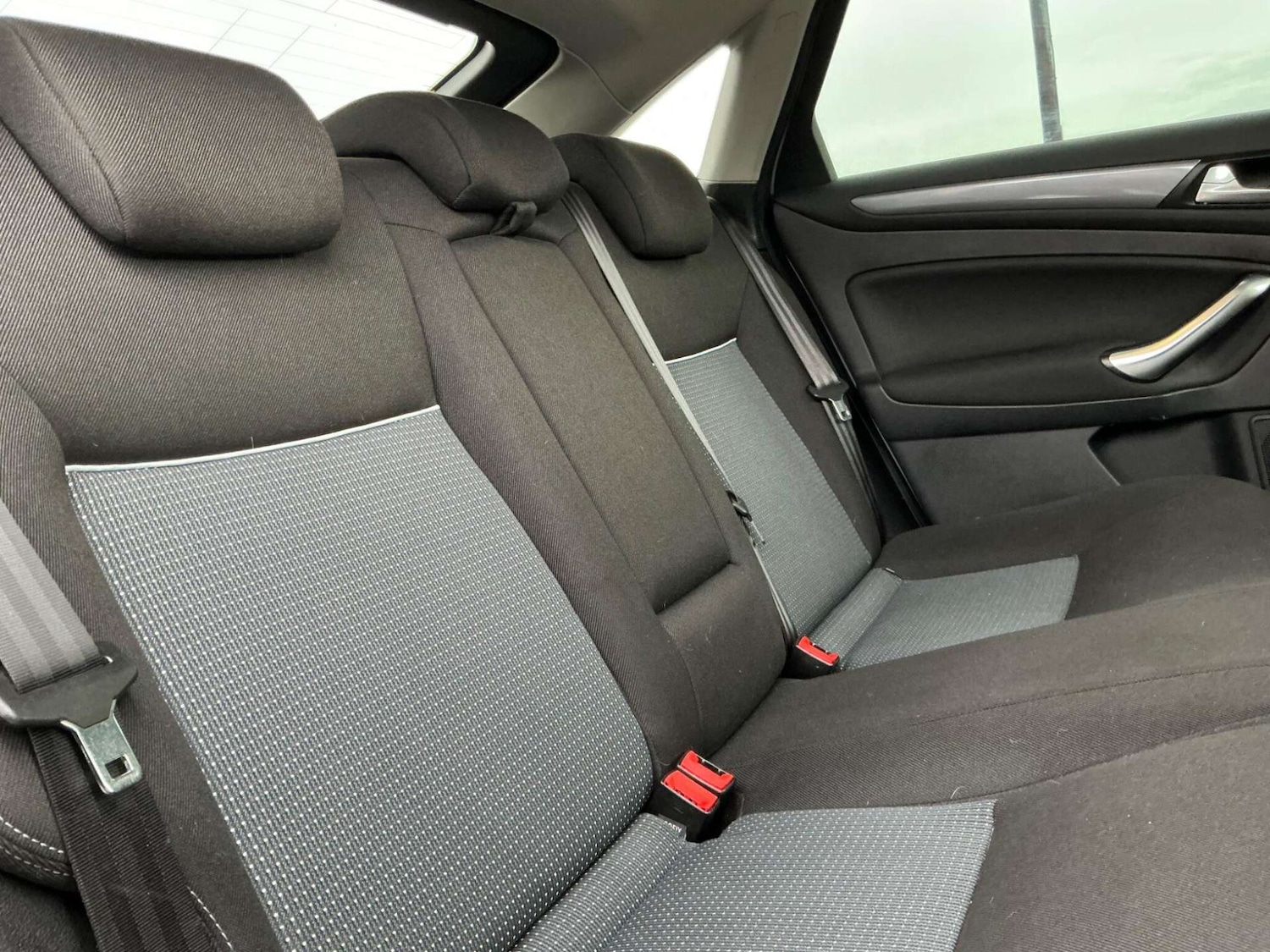 Used Ford Mondeo 2014 for sale - 76858852: Photo 16