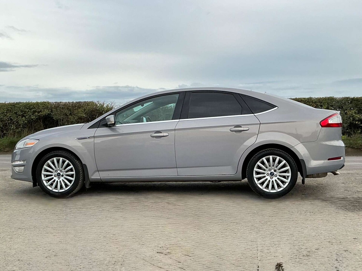 Used Ford Mondeo 2014 for sale - 76858852: Photo 31