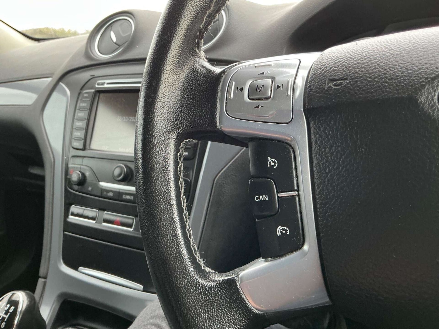 Used Ford Mondeo 2014 for sale - 76858852: Photo 42