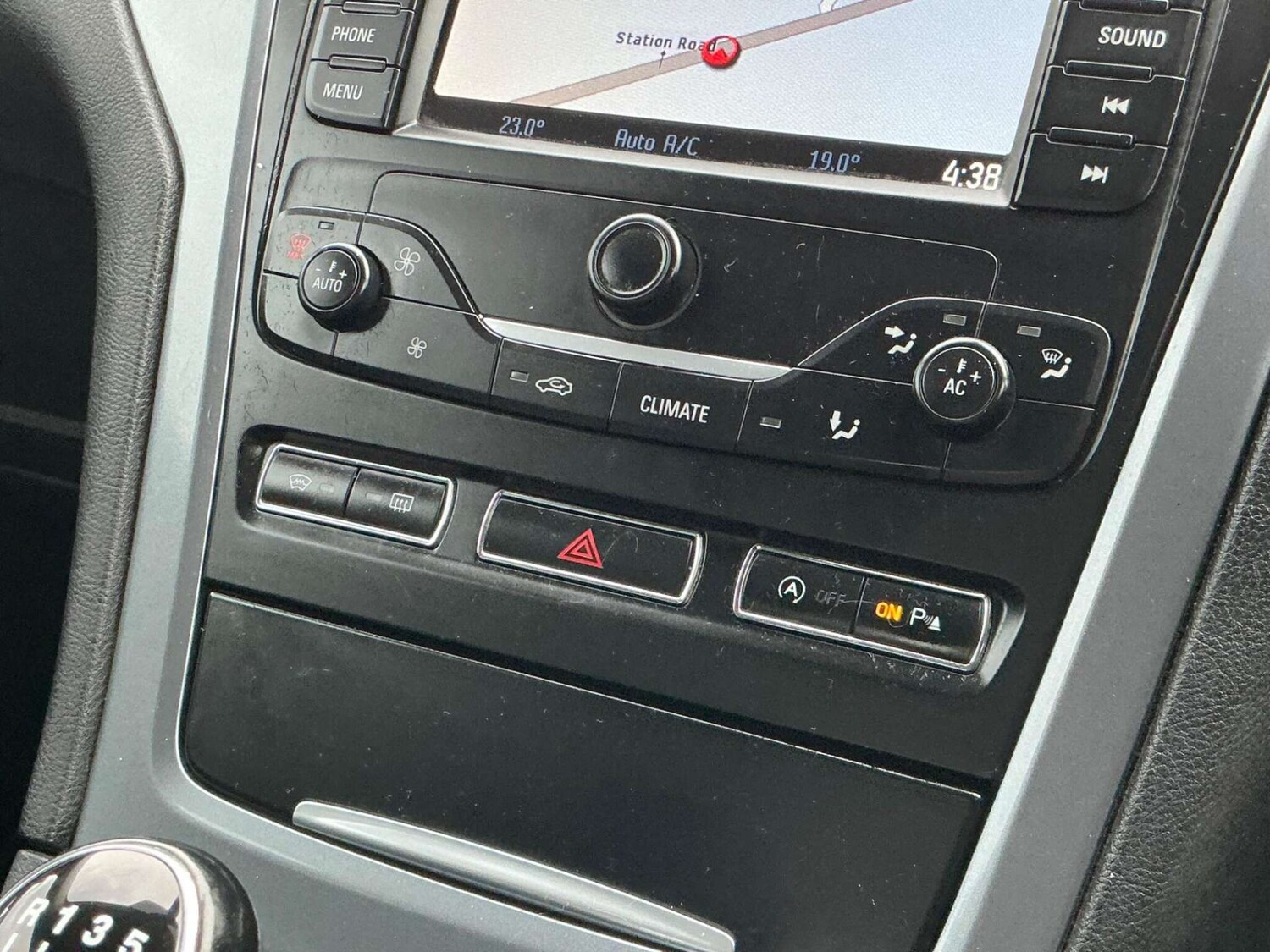 Used Ford Mondeo 2014 for sale - 76858852: Photo 46