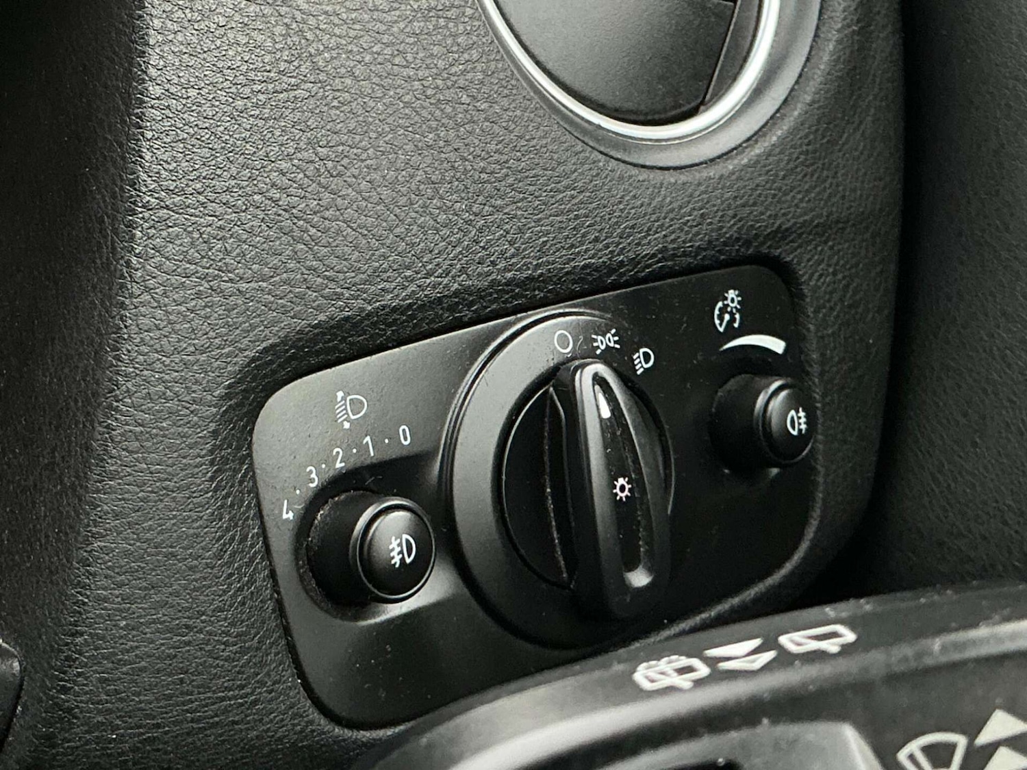 Used Ford Mondeo 2014 for sale - 76858852: Photo 50