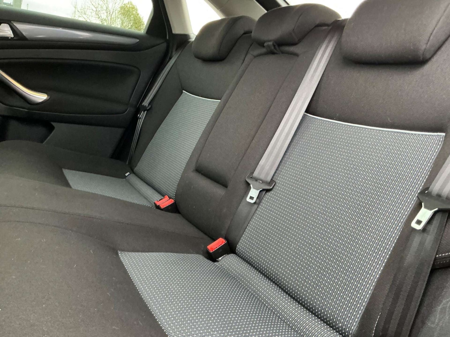 Used Ford Mondeo 2014 for sale - 76858852: Photo 6