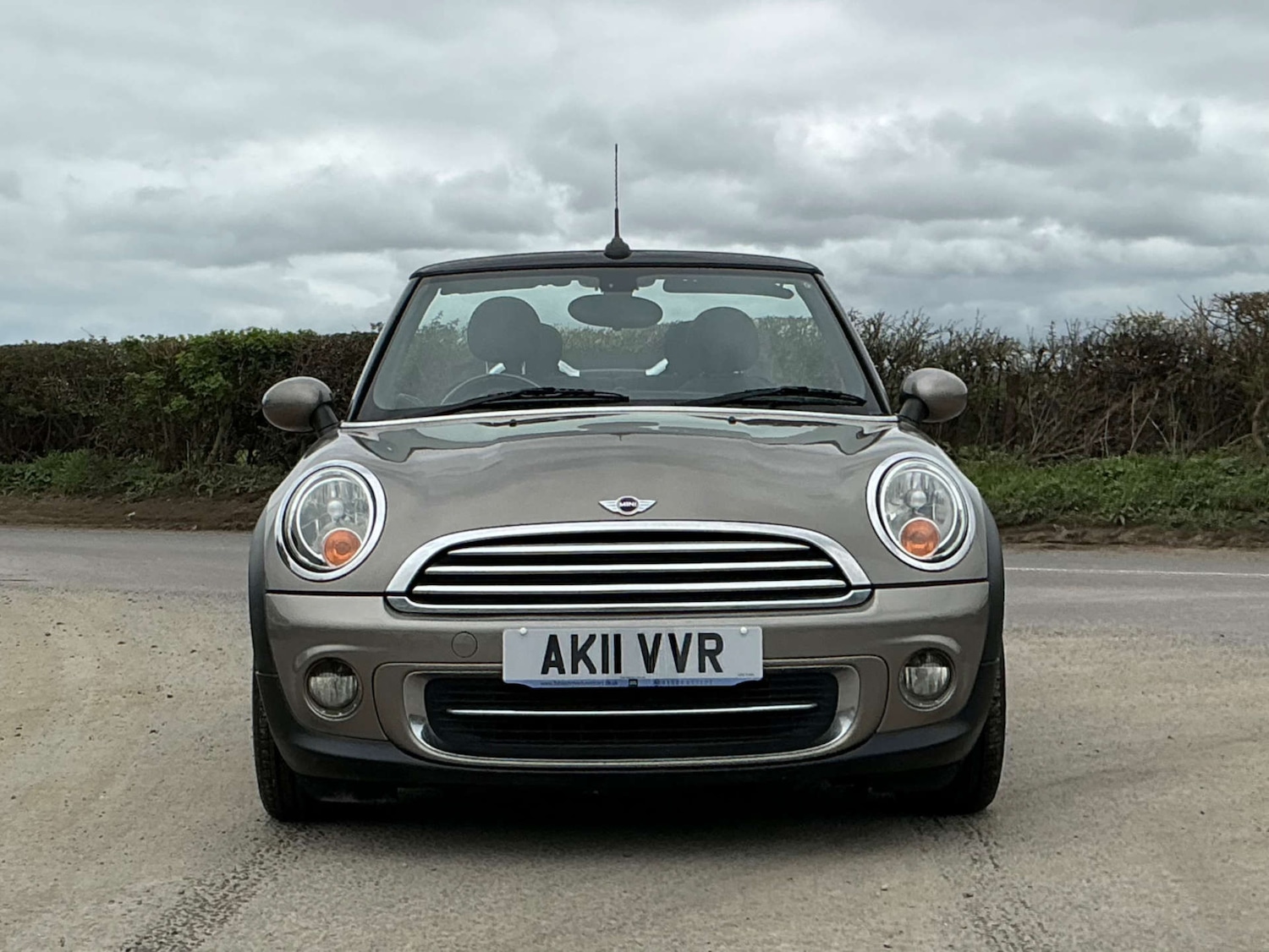 Used MINI Convertible 2011 for sale - 78097338: Photo 11