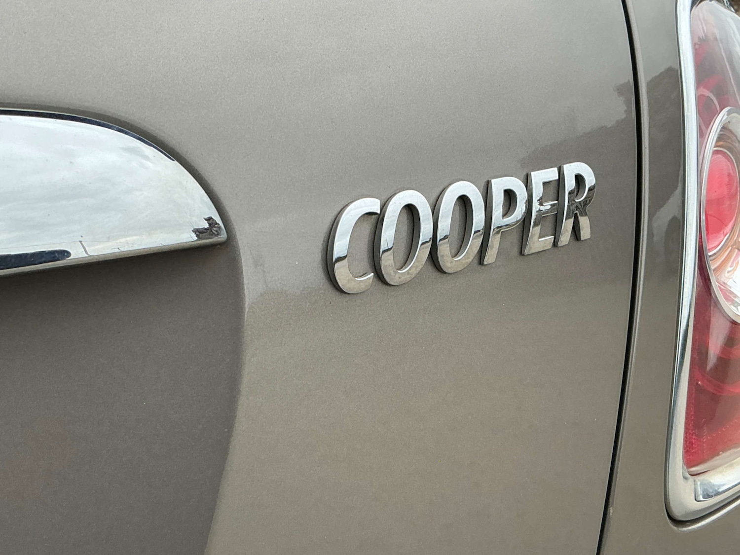 Used MINI Convertible 2011 for sale - 78097338: Photo 15