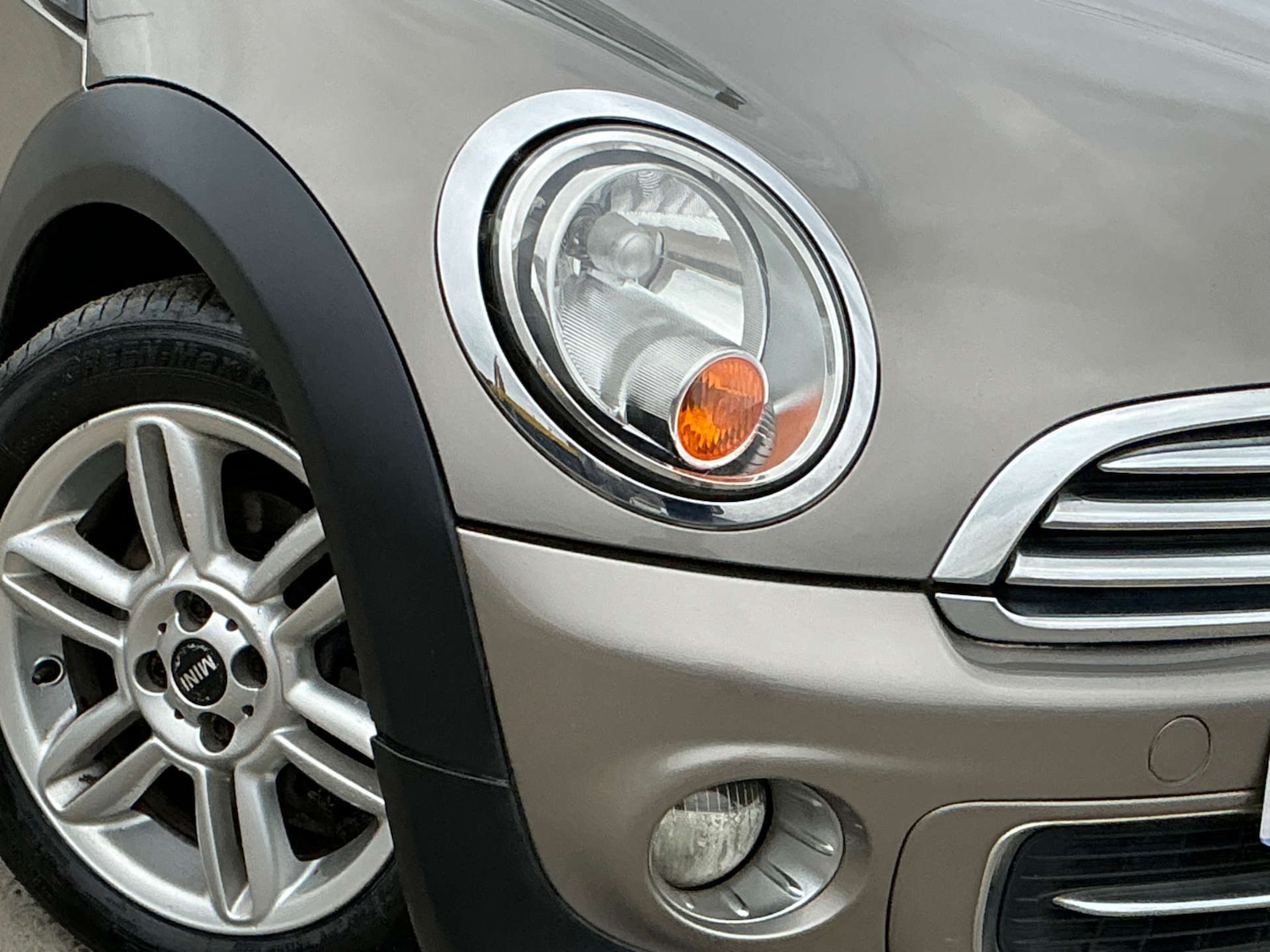 Used MINI Convertible 2011 for sale - 78097338: Photo 2