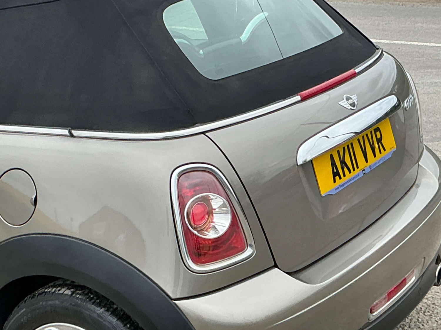 Used MINI Convertible 2011 for sale - 78097338: Photo 23