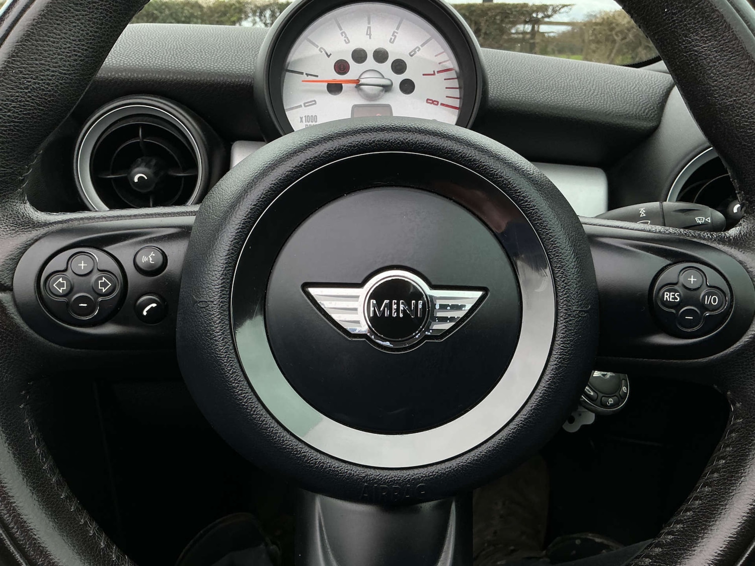 Used MINI Convertible 2011 for sale - 78097338: Photo 27