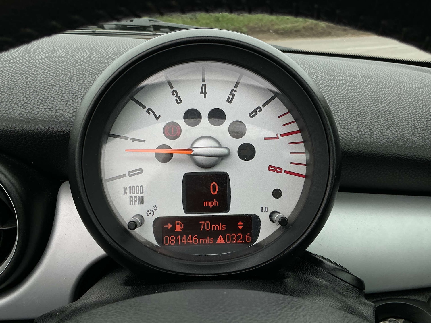 Used MINI Convertible 2011 for sale - 78097338: Photo 28