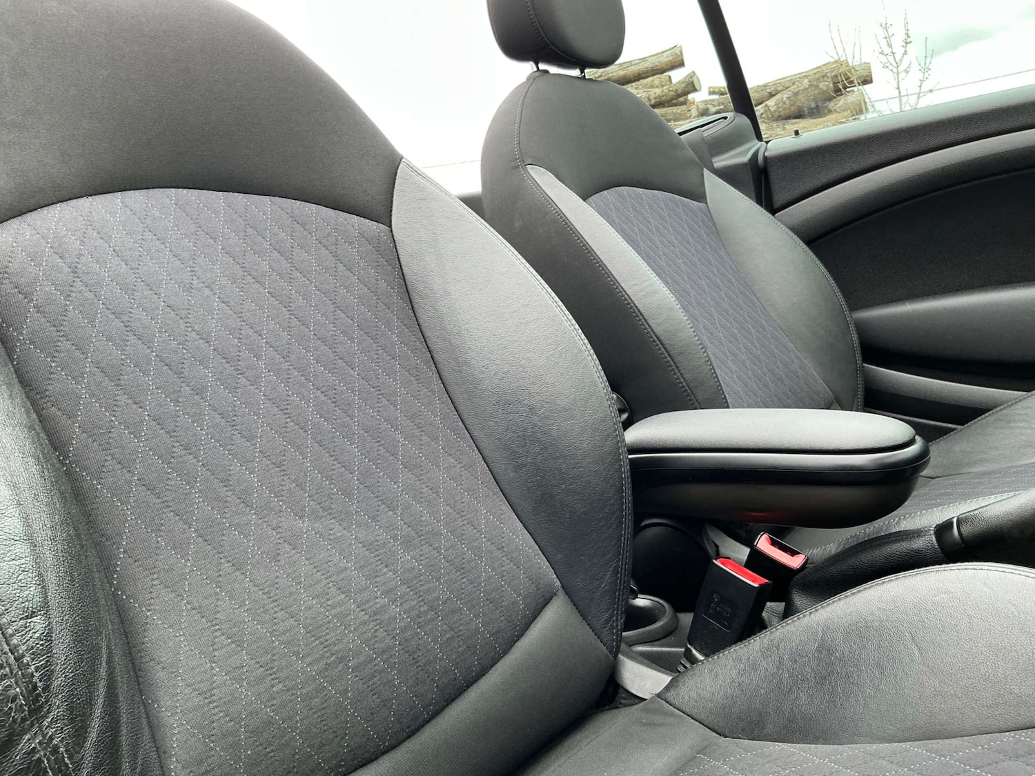 Used MINI Convertible 2011 for sale - 78097338: Photo 29