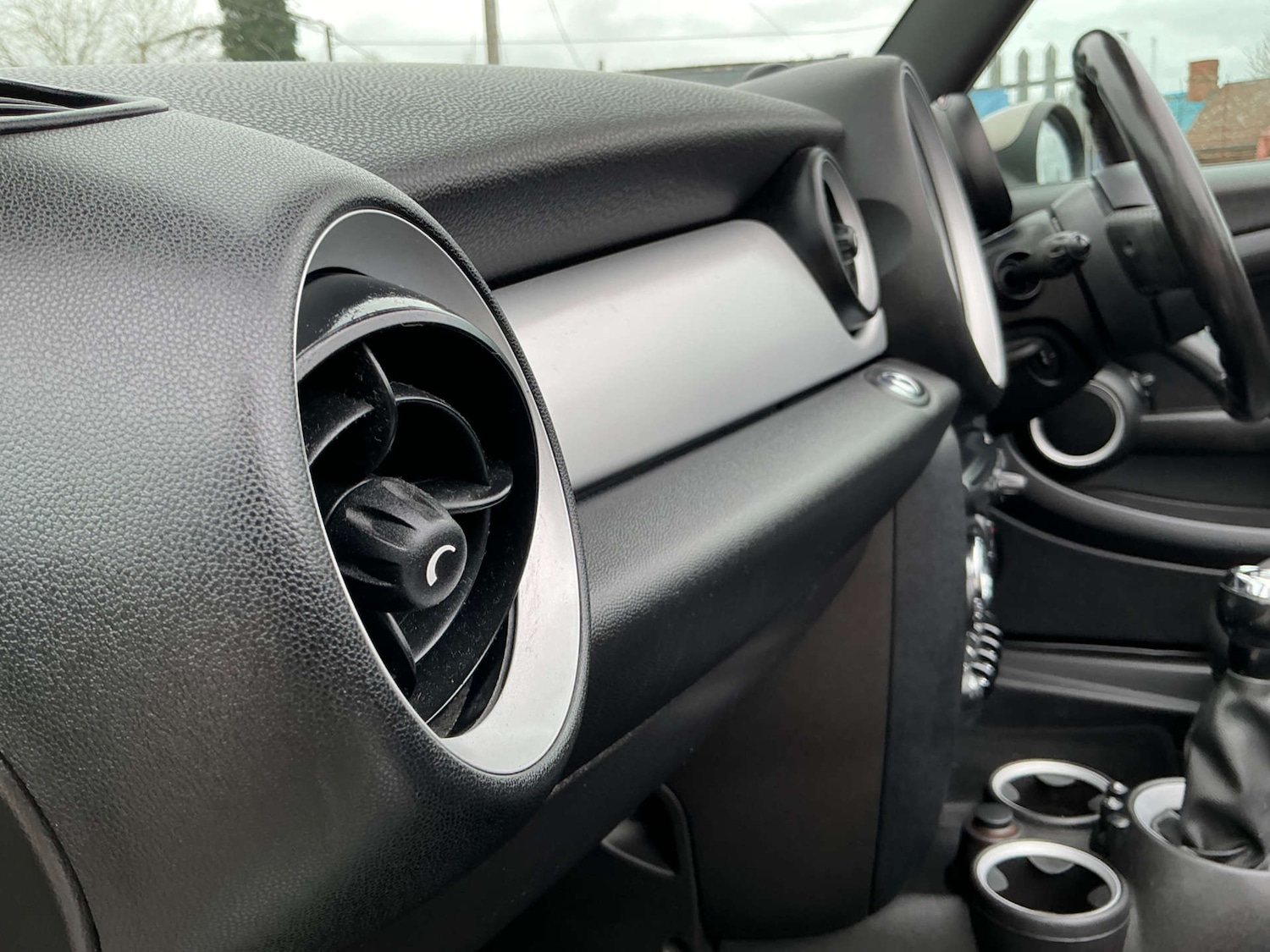 Used MINI Convertible 2011 for sale - 78097338: Photo 41