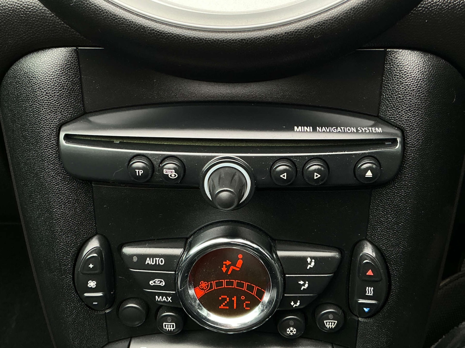 Used MINI Convertible 2011 for sale - 78097338: Photo 54