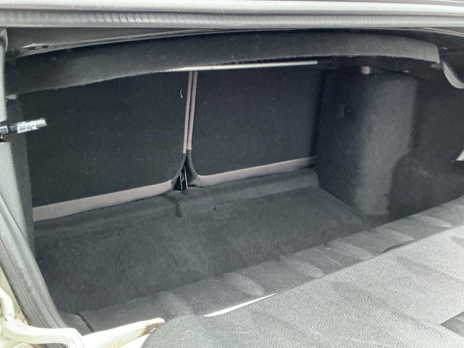 Used MINI Convertible 2015 for sale - 76824668: Photo 22